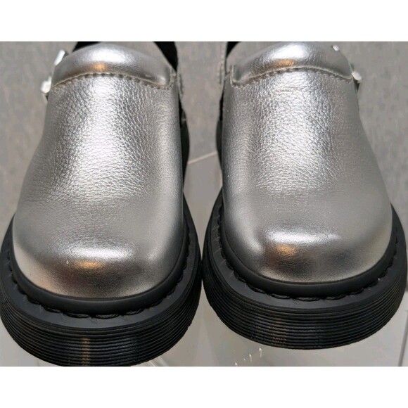 NWOB Dr Marten Laketen Womens 5 Silver Metallic Leather Slingback Clogs Mules - Picture 2 of 8